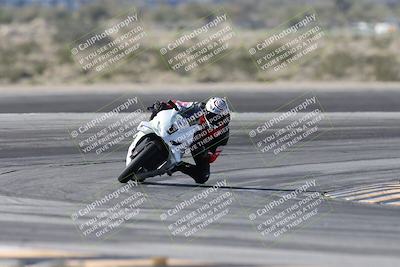 media/Jan-15-2026-Racers Edge (Thu) [[dfebeb70ab]]/3-B Group/Session 2 (Turn 11)/